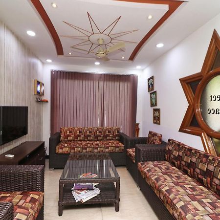 Oyo 2705 Hotel Preet Palace نيودلهي المظهر الخارجي الصورة
