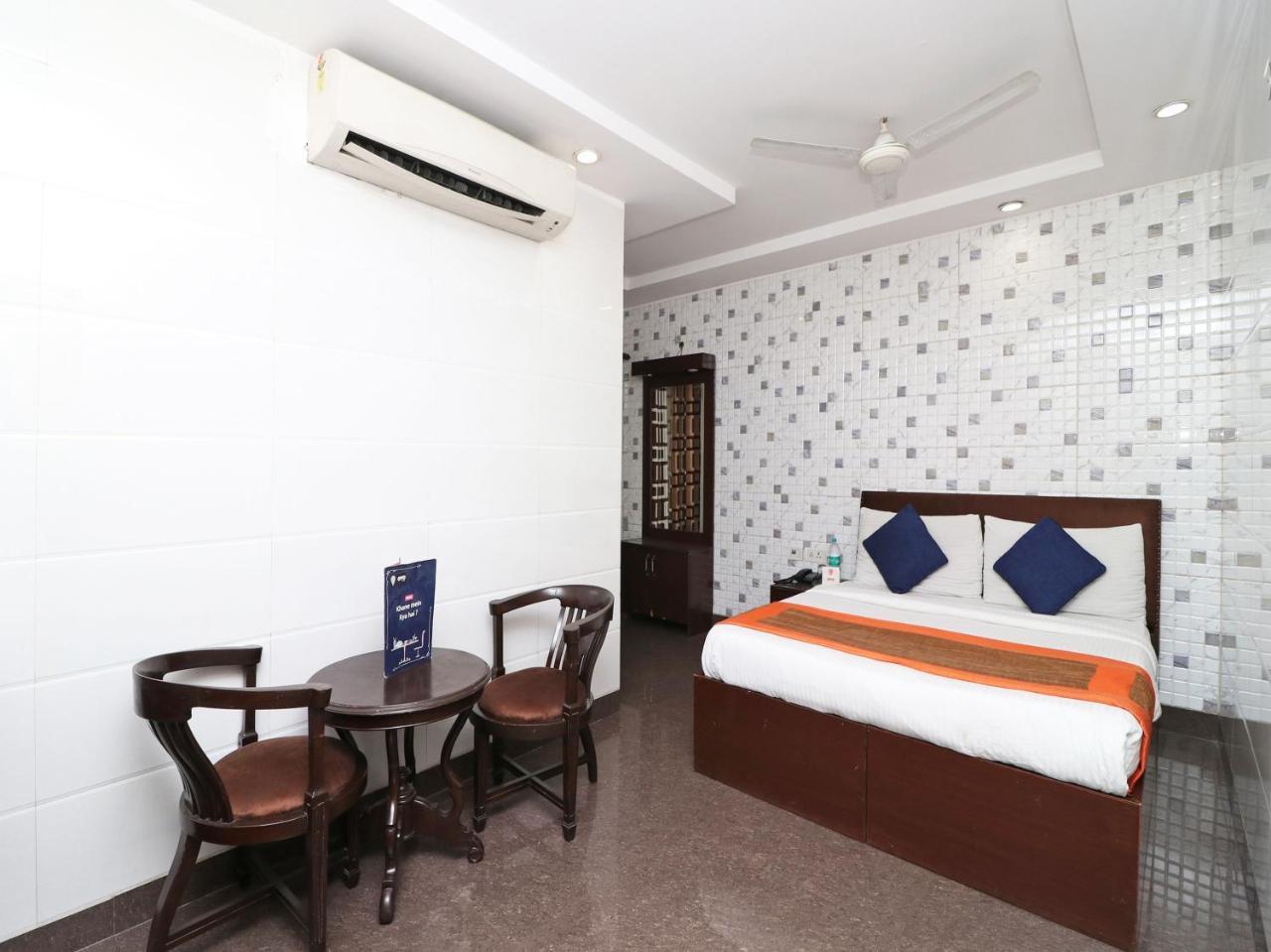 Oyo 2705 Hotel Preet Palace نيودلهي المظهر الخارجي الصورة