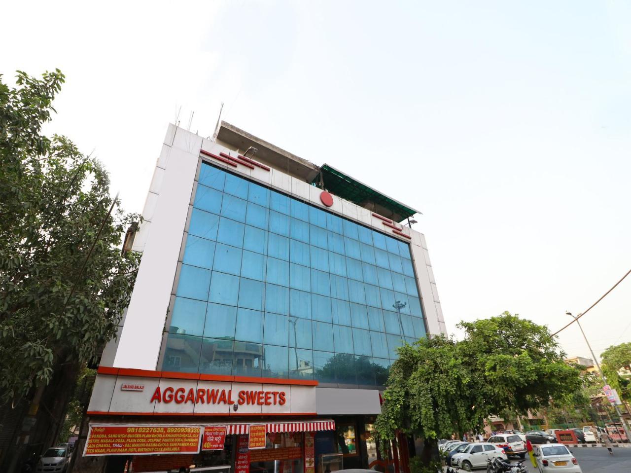 Oyo 2705 Hotel Preet Palace نيودلهي المظهر الخارجي الصورة