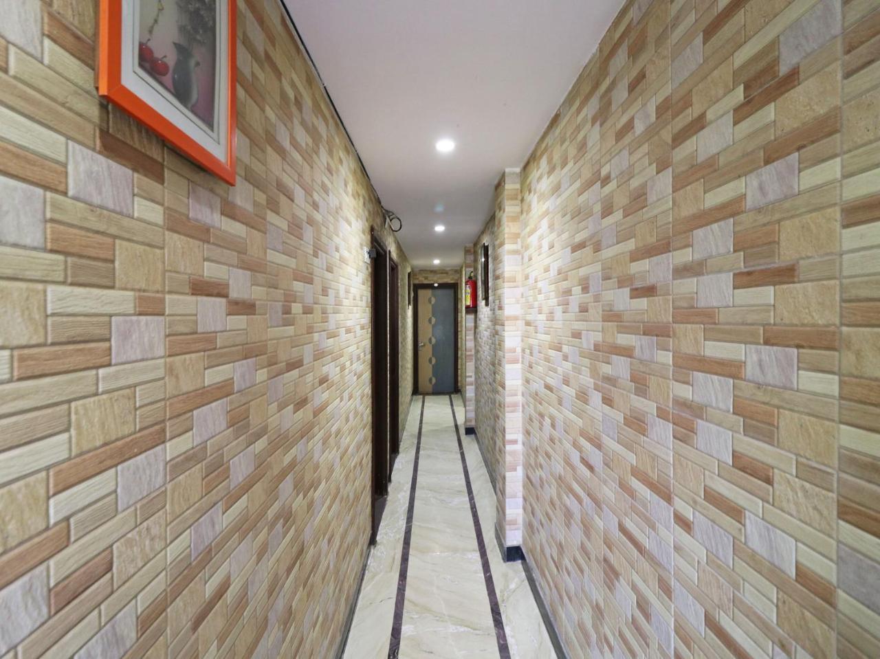 Oyo 2705 Hotel Preet Palace نيودلهي المظهر الخارجي الصورة