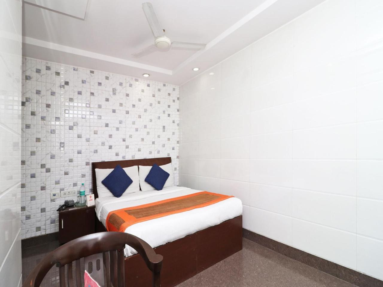Oyo 2705 Hotel Preet Palace نيودلهي المظهر الخارجي الصورة