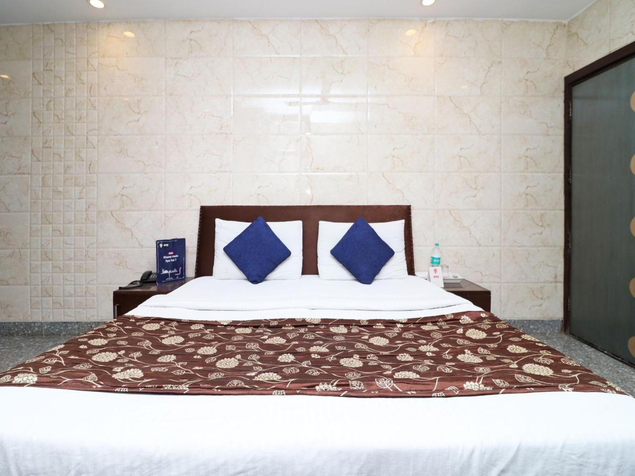 Oyo 2705 Hotel Preet Palace نيودلهي المظهر الخارجي الصورة